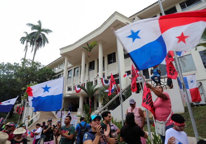 مظاهرة ضد منجم كوبري بنما، في مدينة بنما، في 25 تشرين الثاني/نوفمبر.
